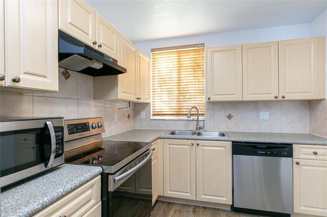 159 Hidden Court Road I-49, Hollywood, FL 33023