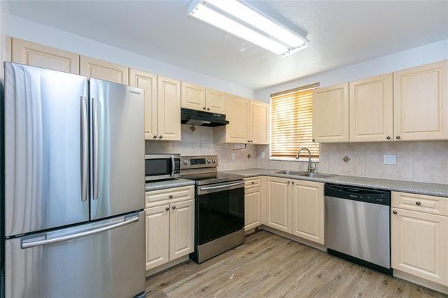 159 Hidden Court Road I-49, Hollywood, FL 33023