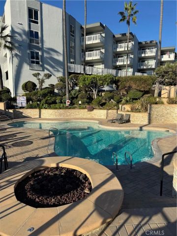 660 The Village 309, Redondo Beach, CA 90277