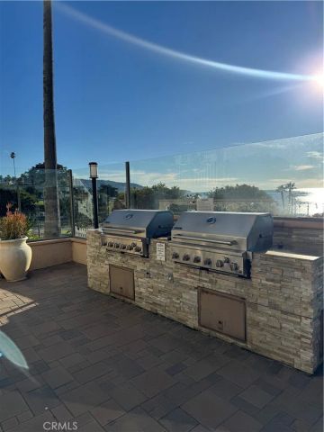 660 The Village 309, Redondo Beach, CA 90277