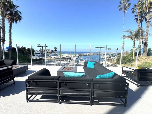 660 The Village 309, Redondo Beach, CA 90277