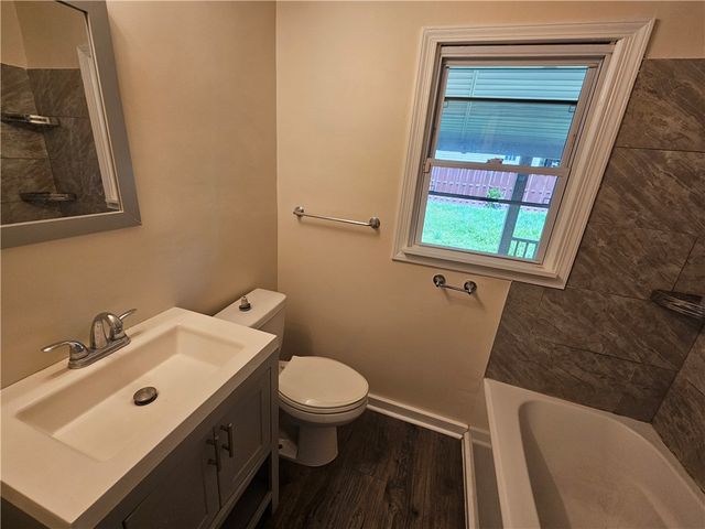 3200 Motor St, Sheraden, PA 15204
