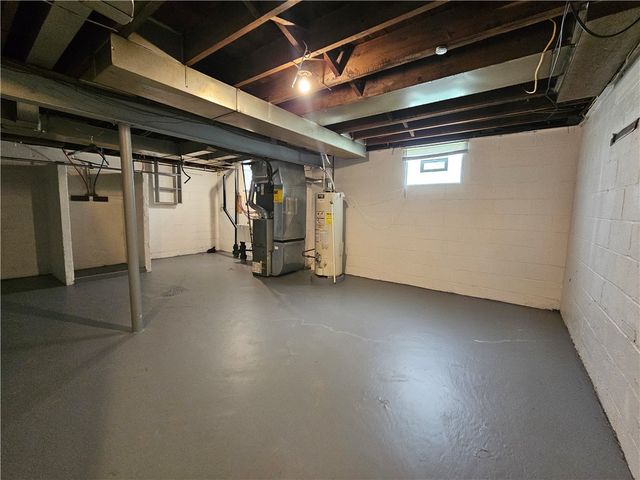 3200 Motor St, Sheraden, PA 15204