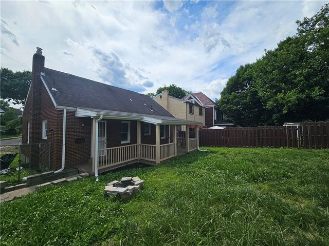 3200 Motor St, Sheraden, PA 15204