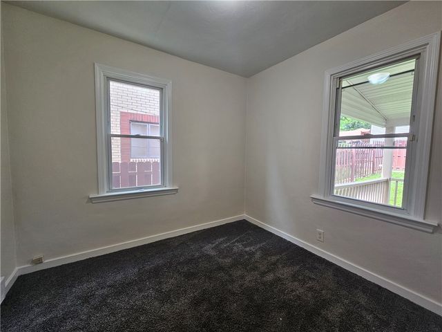 3200 Motor St, Sheraden, PA 15204