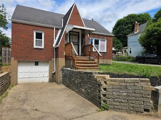 3200 Motor St, Sheraden, PA 15204