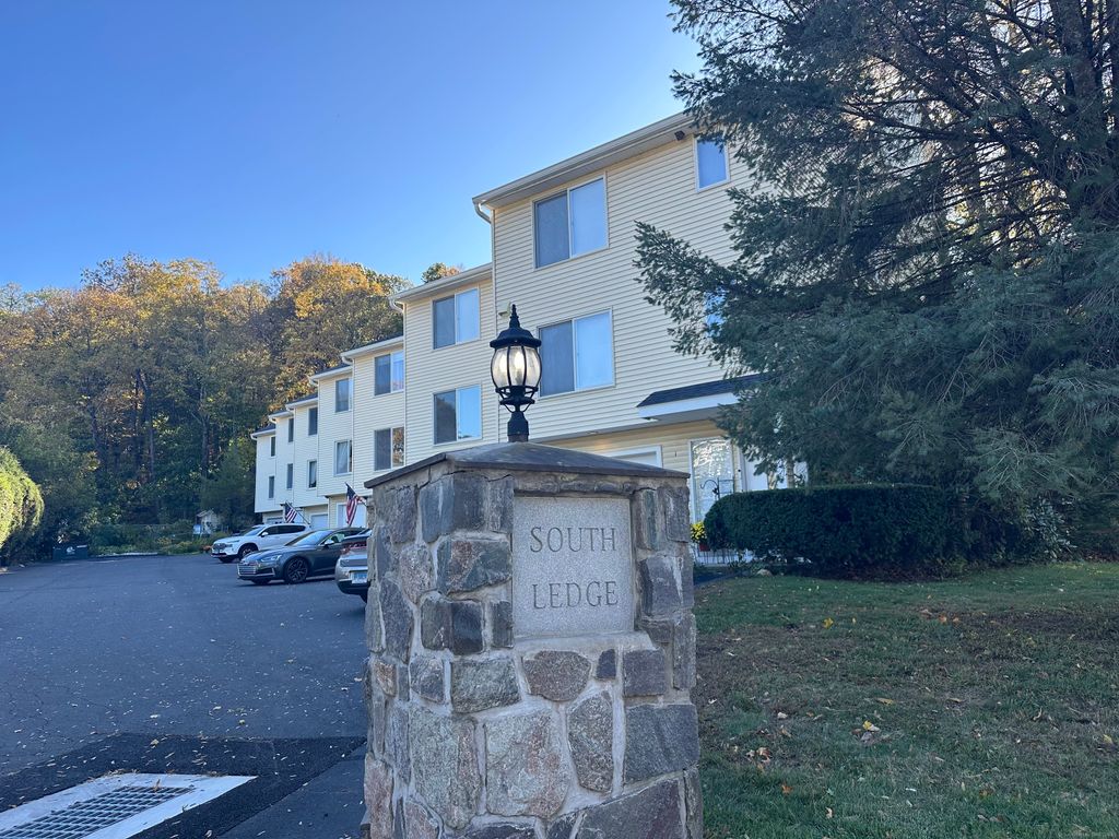 20 South Street 6, Bethel, CT 06801