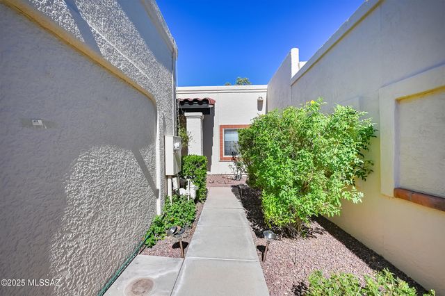 840 W Calle De Emilia, Green Valley, AZ 85614