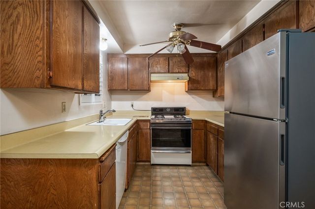 2501 W Redondo Beach, Gardena, CA 90249