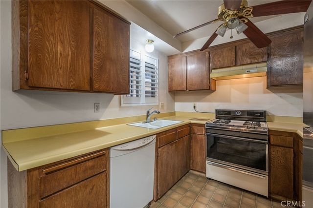 2501 W Redondo Beach, Gardena, CA 90249