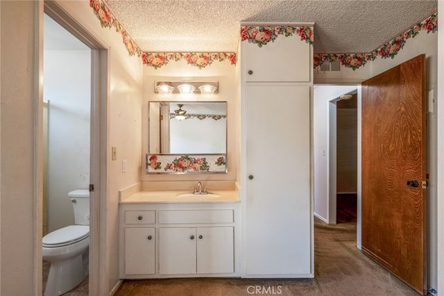 2501 W Redondo Beach, Gardena, CA 90249