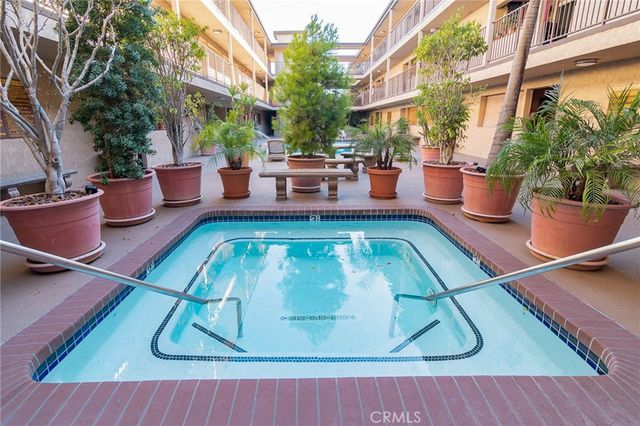 2501 W Redondo Beach, Gardena, CA 90249