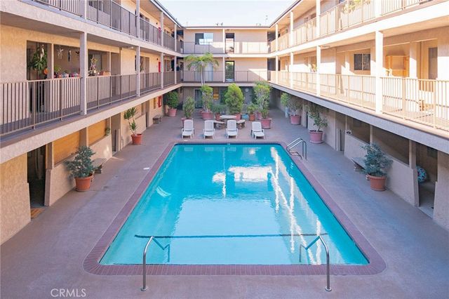 2501 W Redondo Beach, Gardena, CA 90249