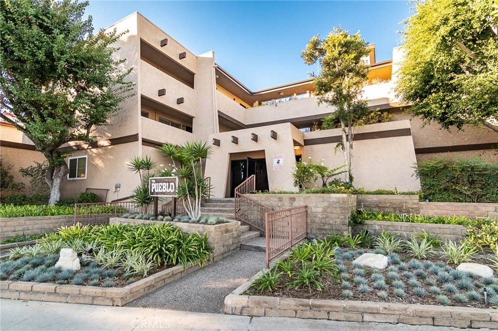 2501 W Redondo Beach, Gardena, CA 90249