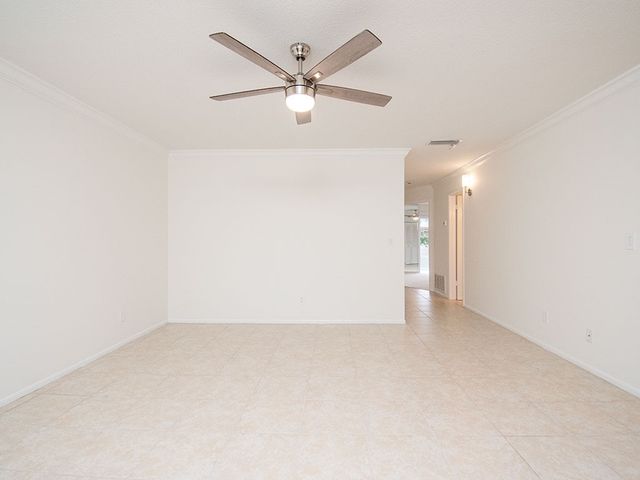 28 Pine Arbor Lane 206, Vero Beach, FL 32962