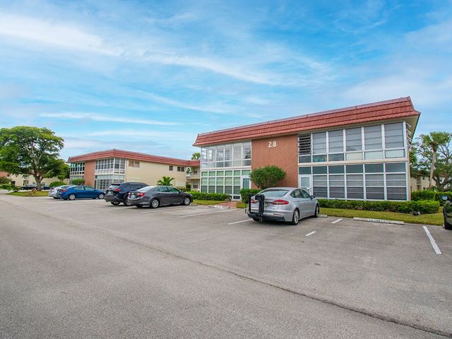 28 Pine Arbor Lane 206, Vero Beach, FL 32962