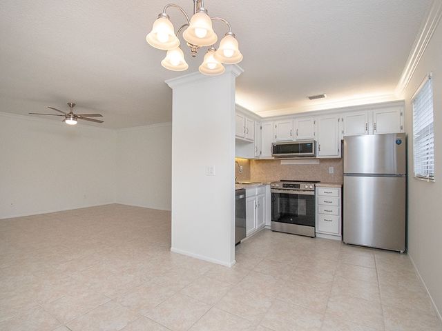 28 Pine Arbor Lane 206, Vero Beach, FL 32962