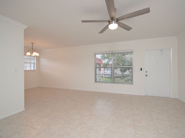 28 Pine Arbor Lane 206, Vero Beach, FL 32962