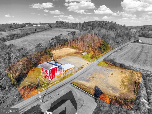 3095 TURKEY VALLEY RD, Mount Pleasant Mills, PA 17853
