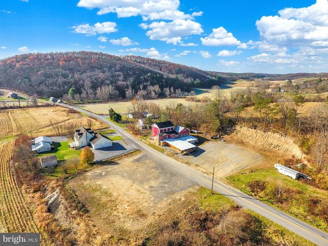 3095 TURKEY VALLEY RD, Mount Pleasant Mills, PA 17853