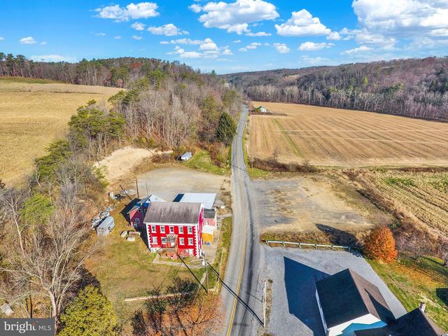 3095 TURKEY VALLEY RD, Mount Pleasant Mills, PA 17853