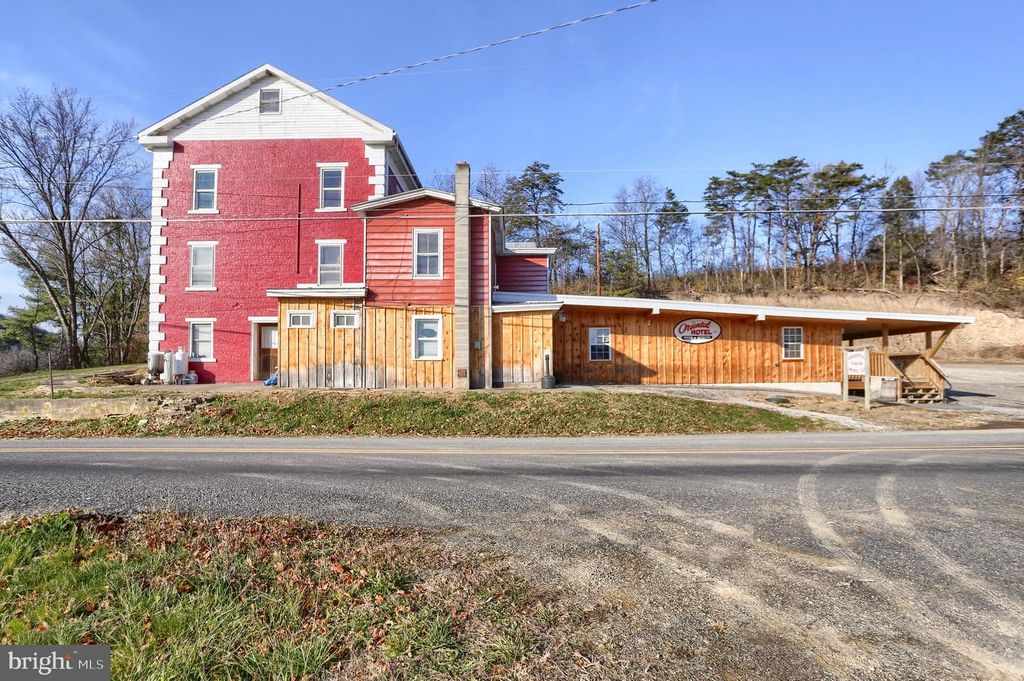 3095 TURKEY VALLEY RD, Mount Pleasant Mills, PA 17853