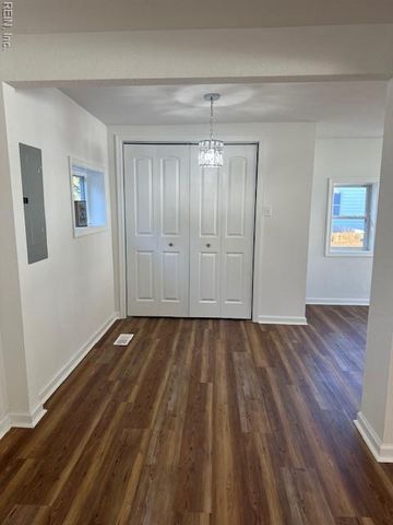 2933 Pinewood DR, Virginia Beach, VA 23452