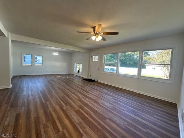 2933 Pinewood DR, Virginia Beach, VA 23452