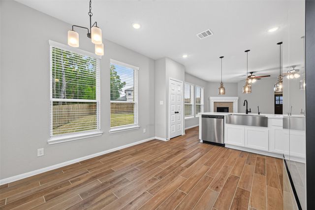 12203 Danza, Willis, TX 77318