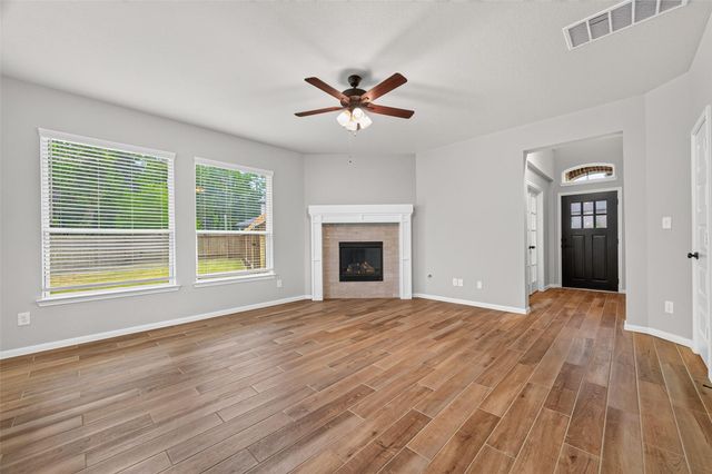 12203 Danza, Willis, TX 77318