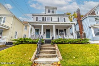 136 Elmer Avenue, Schenectady, NY 12308