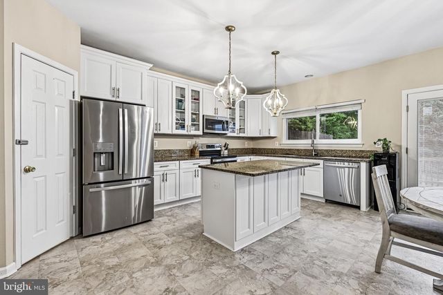 17717 WAYSIDE DR, Dumfries, VA 22026