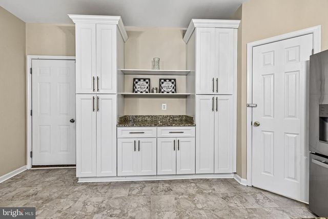 17717 WAYSIDE DR, Dumfries, VA 22026