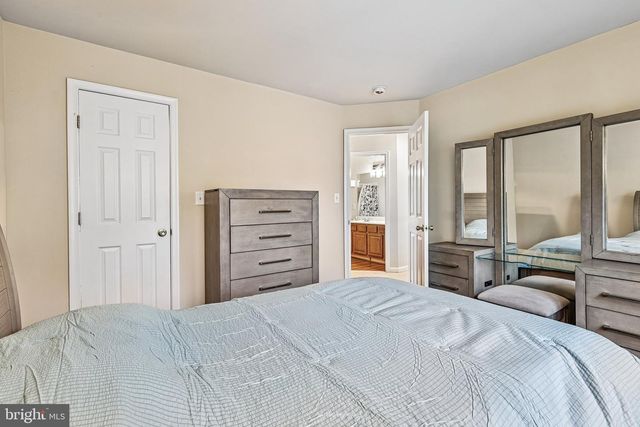 17717 WAYSIDE DR, Dumfries, VA 22026