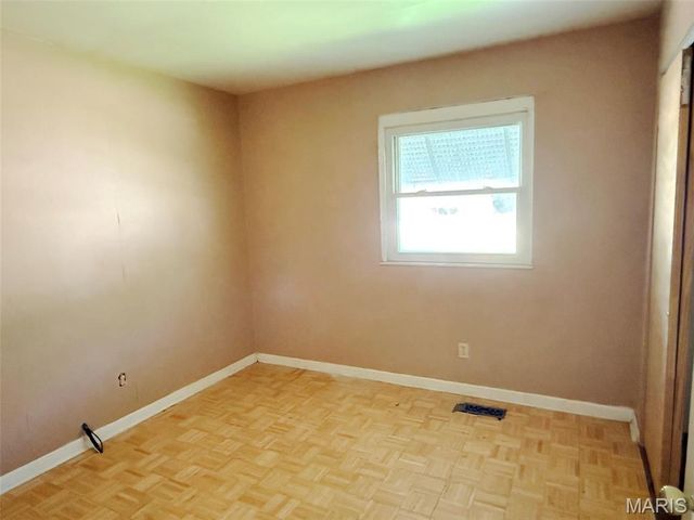 10078 Prince Drive, St Louis, MO 63136
