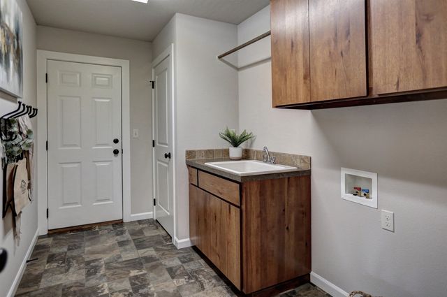 5715 S Copper Ridge Blvd, Spokane, WA 99224