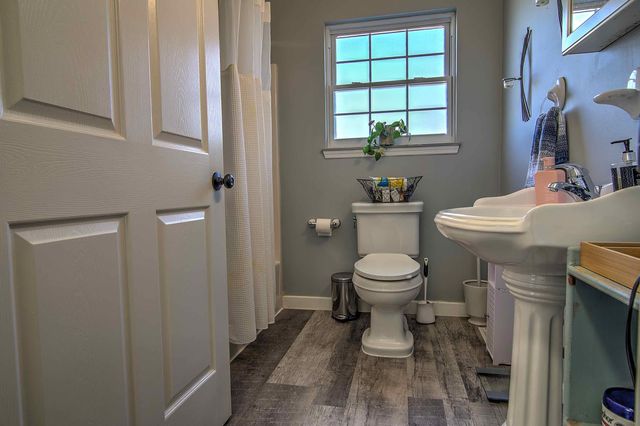 61 Lake Drive, Trenton, GA 30752