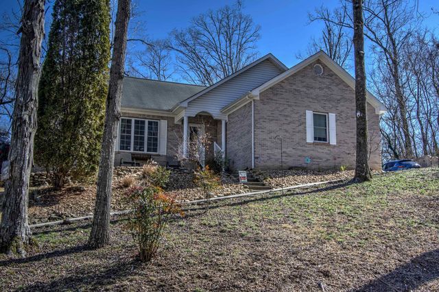 61 Lake Drive, Trenton, GA 30752