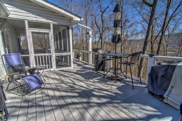 61 Lake Drive, Trenton, GA 30752