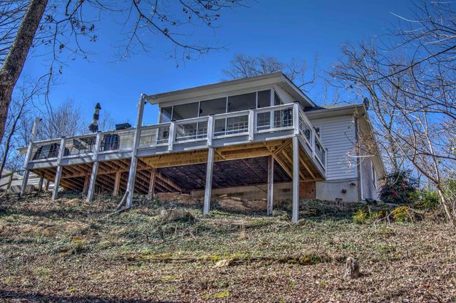 61 Lake Drive, Trenton, GA 30752