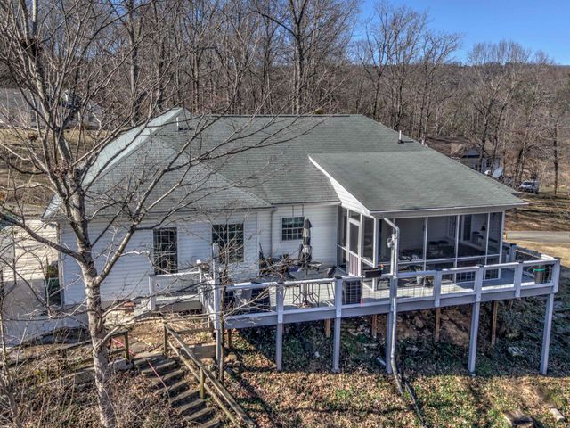 61 Lake Drive, Trenton, GA 30752