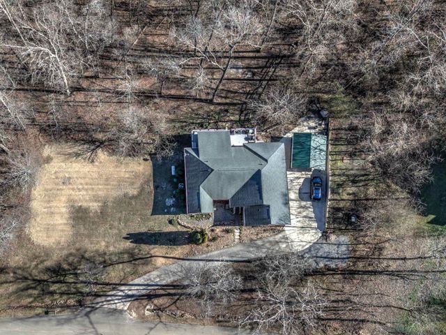 61 Lake Drive, Trenton, GA 30752