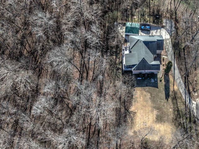 61 Lake Drive, Trenton, GA 30752