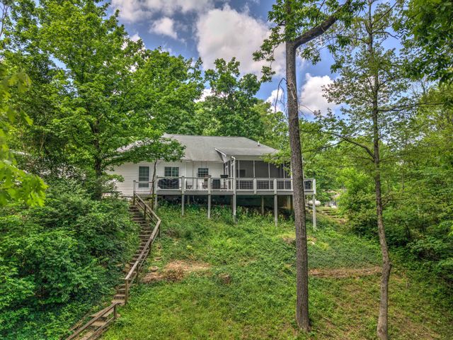 61 Lake Drive, Trenton, GA 30752