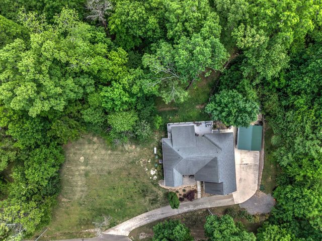 61 Lake Drive, Trenton, GA 30752
