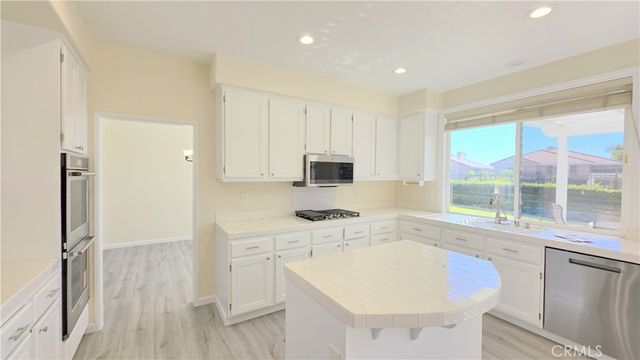 38 Hawk Hill, Mission Viejo, CA 92692