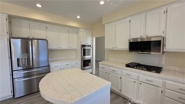 38 Hawk Hill, Mission Viejo, CA 92692