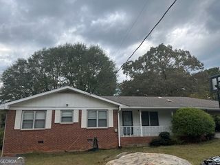 2502 Lake Capri Road NW, Conyers, GA 30012