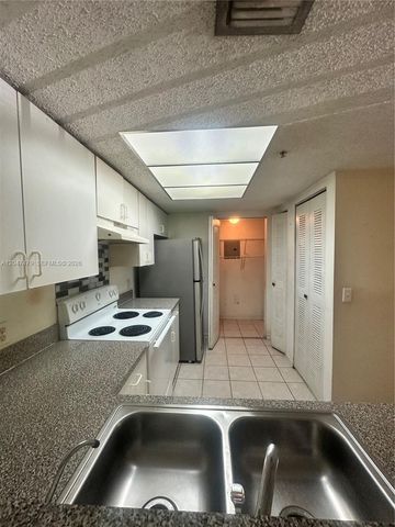 5011 Wiles Rd 207, Coconut Creek, FL 33073