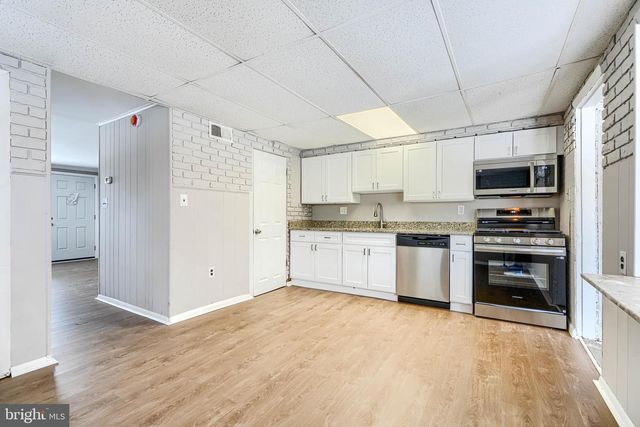 2014 LARKHALL RD, Dundalk, MD 21222